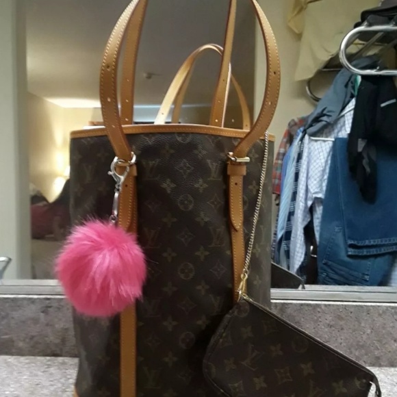 Authentic Louis Vuitton backet GM bag - Picture 1 of 4